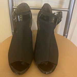 Lifestride strapy low heels